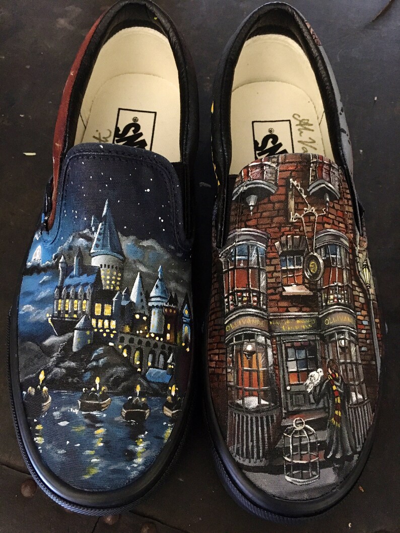 Harry Potter Hogwarts benutzerdefinierte gemalt Slip On Vans Harry Potter Hogwarts benutzerdefinierte gemalt Slip On Vans