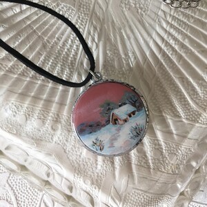 Handmade Hand painted Woman&#39;s Pendant Necklace Jewelry