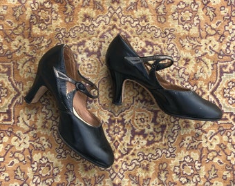 Vintage Women's Shoes Antique Black Narrow Lady's Dress Pumps