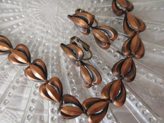 Vintage Costume Jewelry Copper Colored Choker and… - image 2