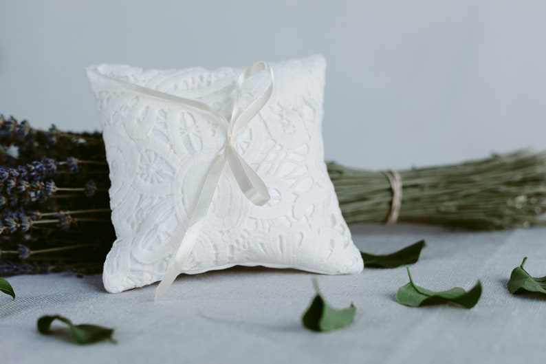Ring boy cushion, Ring bearer pillow Ivory Floral Lace Ring Cushion