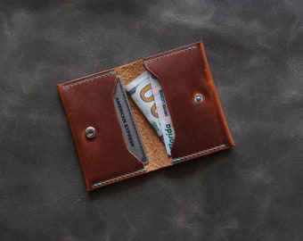 2 Pocket Minimalist Bifold Leather Wallet | horween leather snap closure card case