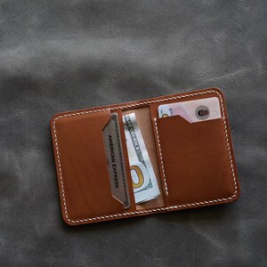 Cartera vertical plegable de cuero italiano / Cartera con tarjetero de 4 bolsillos hecha a mano / Cartera de cuero delgada de estilo minimalista