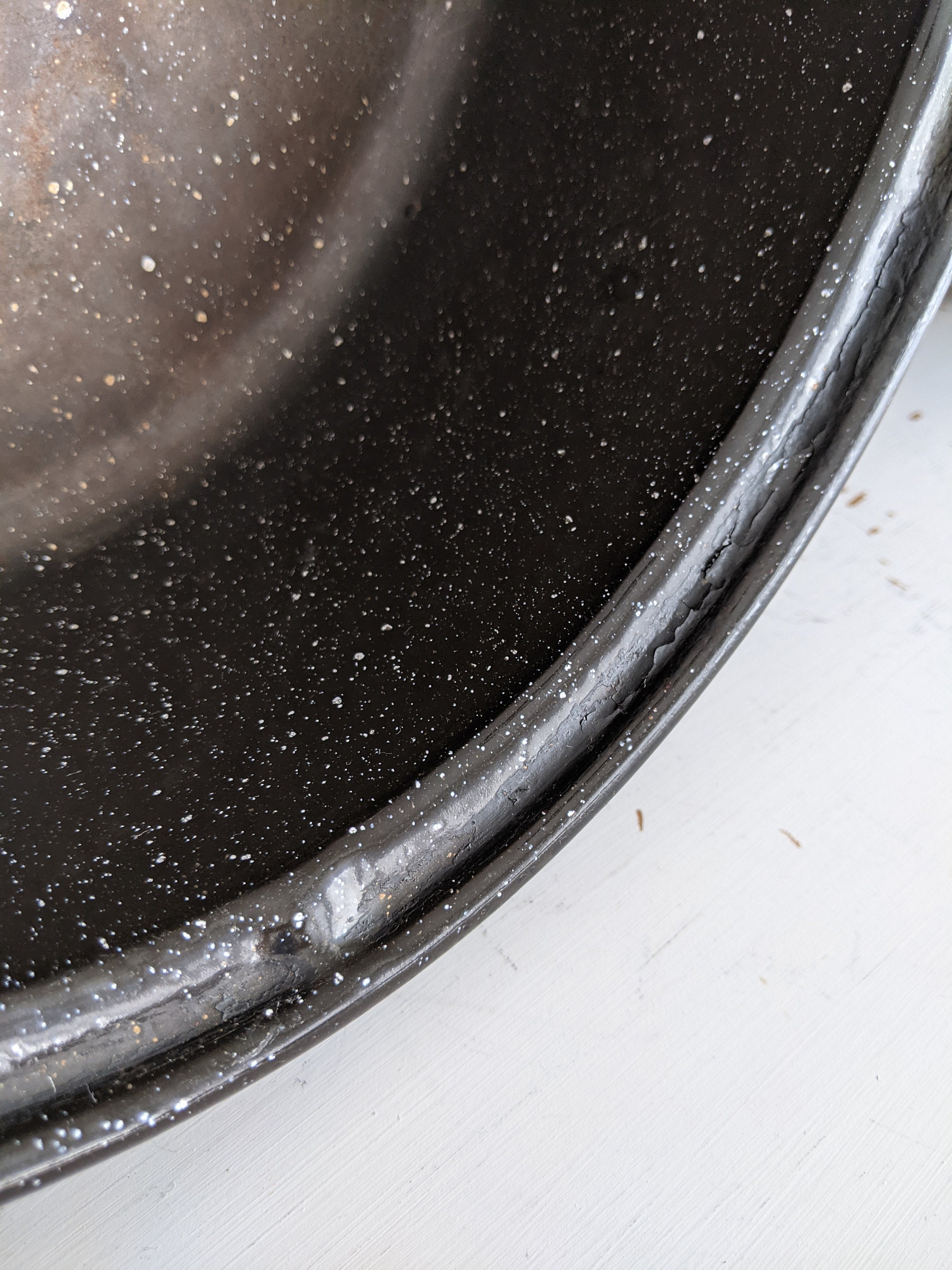 Large, Vintage, Black and White Speckled Enamelware, Cookware // Large