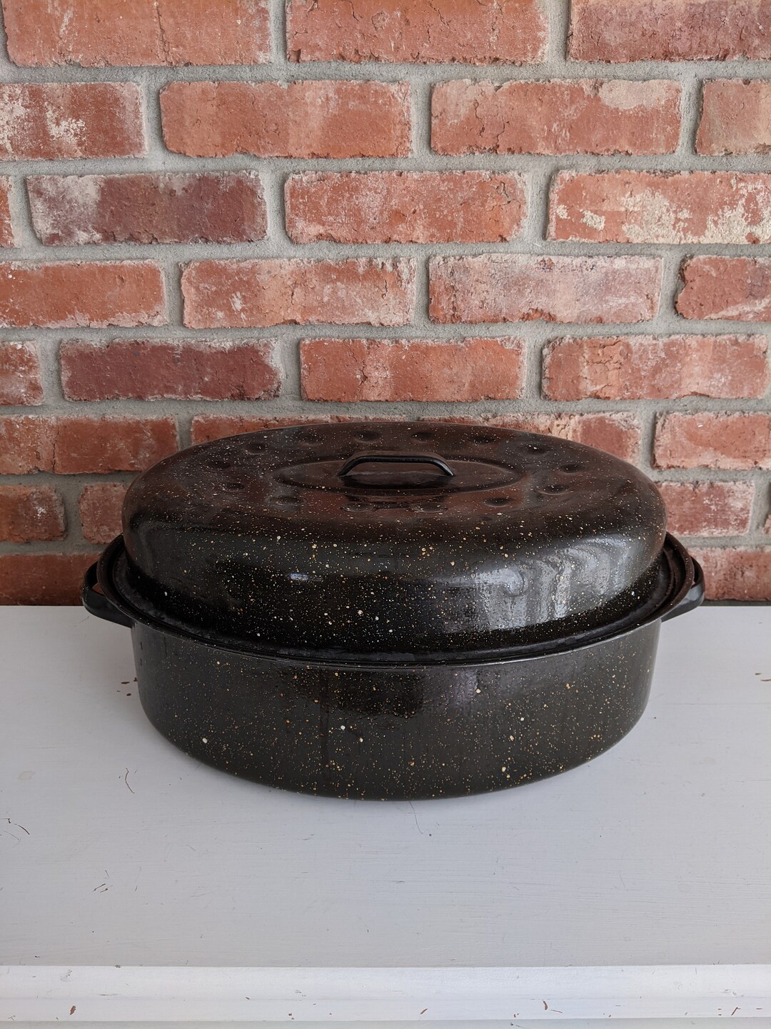 Large, Vintage, Black and White Speckled Enamelware, Cookware // Large