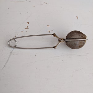 Vintage, Tea Ball Infuser with Spring Clamp