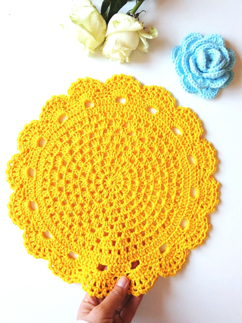 Handmade crochet placemat for lunch Sousplat for breakfast American service custom border color Round table mat for dining table image 6
