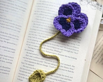 Crochet Pansy Bookmark, Handmade Flower Bookmark, Book Lover Gift, Floral Bookmark, Cottagecore Reading Gift, Gift for Reader