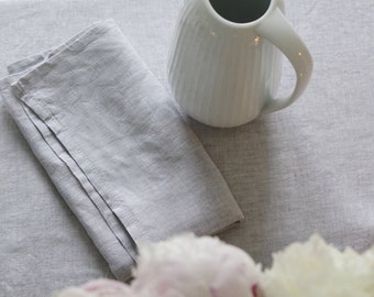 Serviettes en lin en tissu. Serviettes en lin gris clair. Décor de table rustique. Ensemble de serviettes en tissu. Serviettes de linge de mariage.