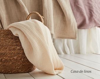 Waffle linen blanket in ivory color.  Linen throw blanket. Bedspread, coverlet.Summer blanket. Sofa cover. Linen waffle blanket