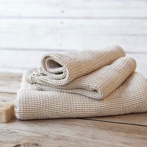 Linen bath towel. Waffle bath towel. Hand, face, body cotton towel. Kitchen towels. Sauna towel.