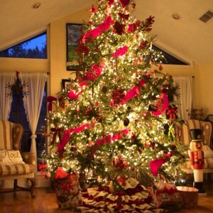 Christmas tree skirt with velvet Red Burgundy and Burlap ruffles. Custom size image 5