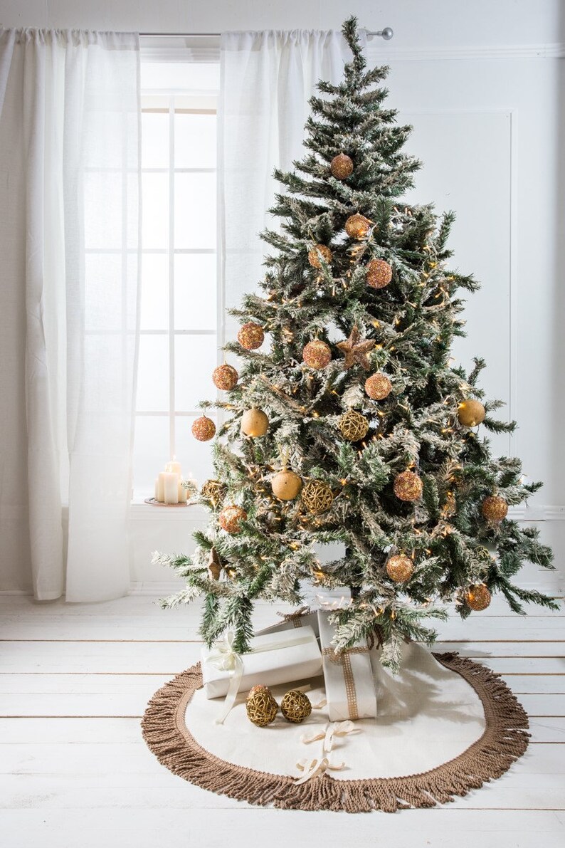 Ivory Christmas Tree Skirt 