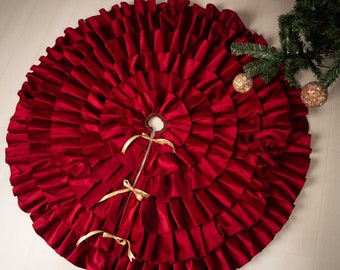 Christmas tree skirt. Red Velvet tree skirt.  Holiday tree skirt. Ruffles tree skirt. available size