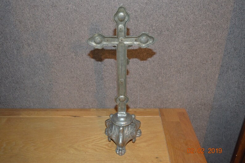 Silver metal crucifix image 5