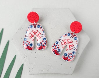 Funky arch geometric earrings