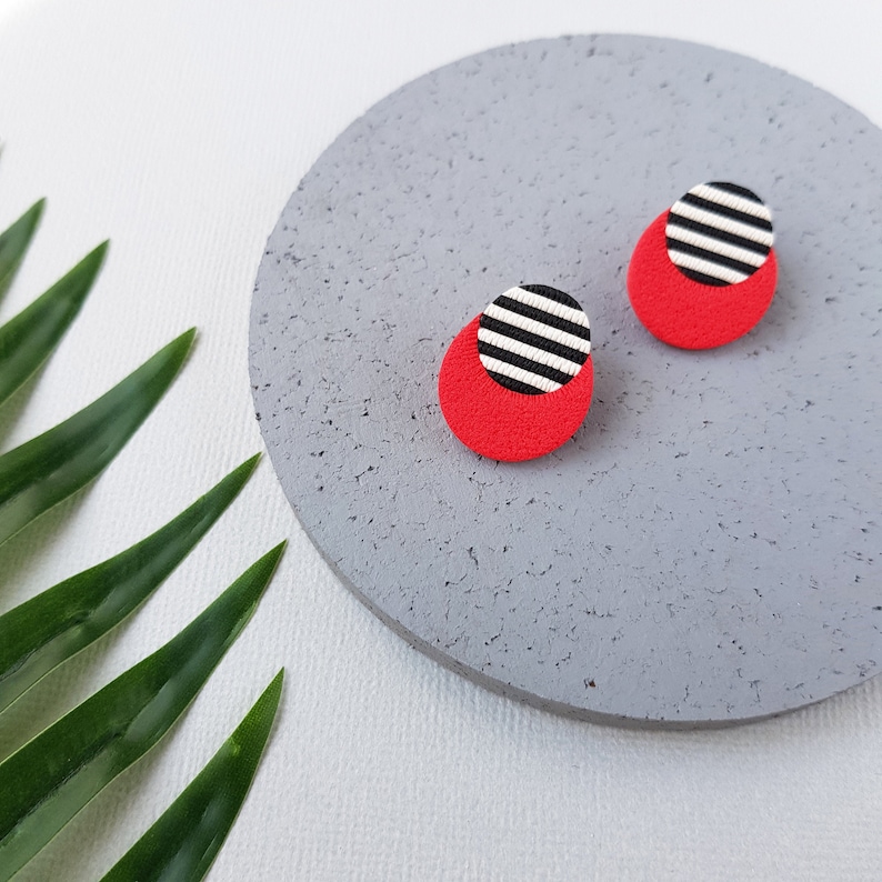 Statement earrings, Small stud earrings Horizontal lines