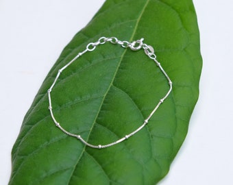 Silber Armband - Armkette - Sterling Silver - Geschenk für Sie - Geschenk für Mama - zärtliches Armband - Silberfarbig - Kügelchen - 925