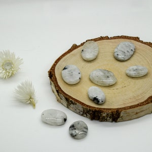 Rainbow moonstone hand flatterer shimmering - white labradorite - aura protection - root chakra - creativity - gift home decoration