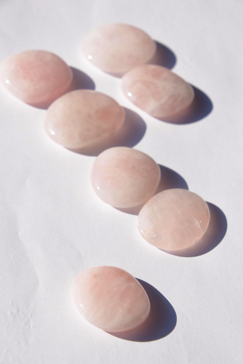 Rose quartz heart chakra self-development healing stone gemstone lucky charm gift souvenir pink hand flatterer image 7