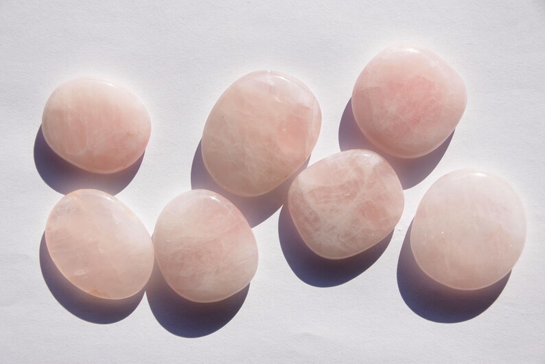 Rose quartz heart chakra self-development healing stone gemstone lucky charm gift souvenir pink hand flatterer image 3