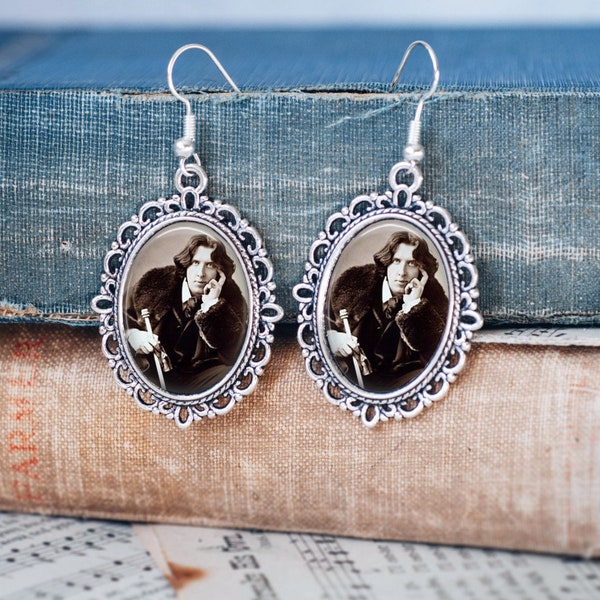 Oscar Wilde Earrings, Literary Earrings, Literary Jewellery, Playwright and Poetry Jewellery, Poetry Earrings, Writers Jewellery