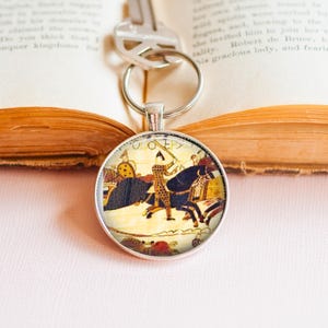 Bayeux Tapestry Key Ring - Bayeux Tapestry Gift - 1066 Key Ring - Battle of Hastings Gift - History Key Ring - Middle Ages Gift - 1066 Gift
