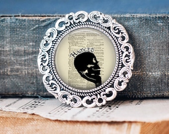 Hamlet Brooch Pin: Shakespeare Literary Jewellery, Theatre Gift