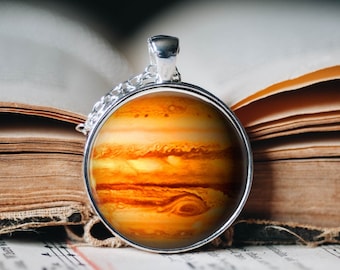 Hanger planeet Jupiter: astronomiesieraden, cadeau ruimteliefhebbers