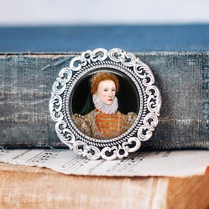 Queen Elizabeth 1st Brooch Pin - Queen Elizabet the First Jewellery - Tudor Jewellery - English Royalty Jewellery - Tudor Queen Jewellery