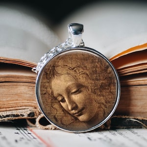 La Scapigliata Pendant: Leonardo da Vinci Art, Renaissance Jewellery