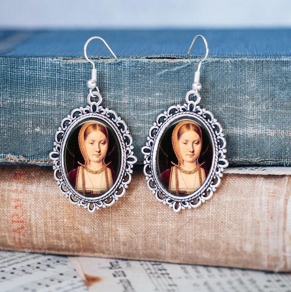 Aragon earrings deals
