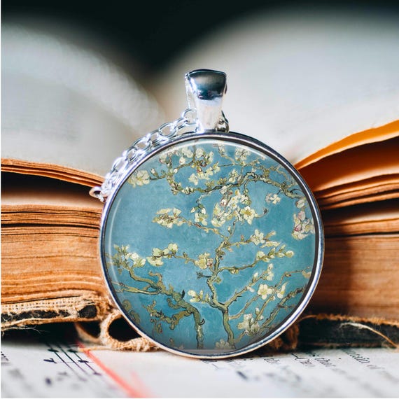 Collier Argent Avec Cabochon Fleurs D'amandier 25mm - Longueur 56-60 Cm - Neuf Sans Emballage