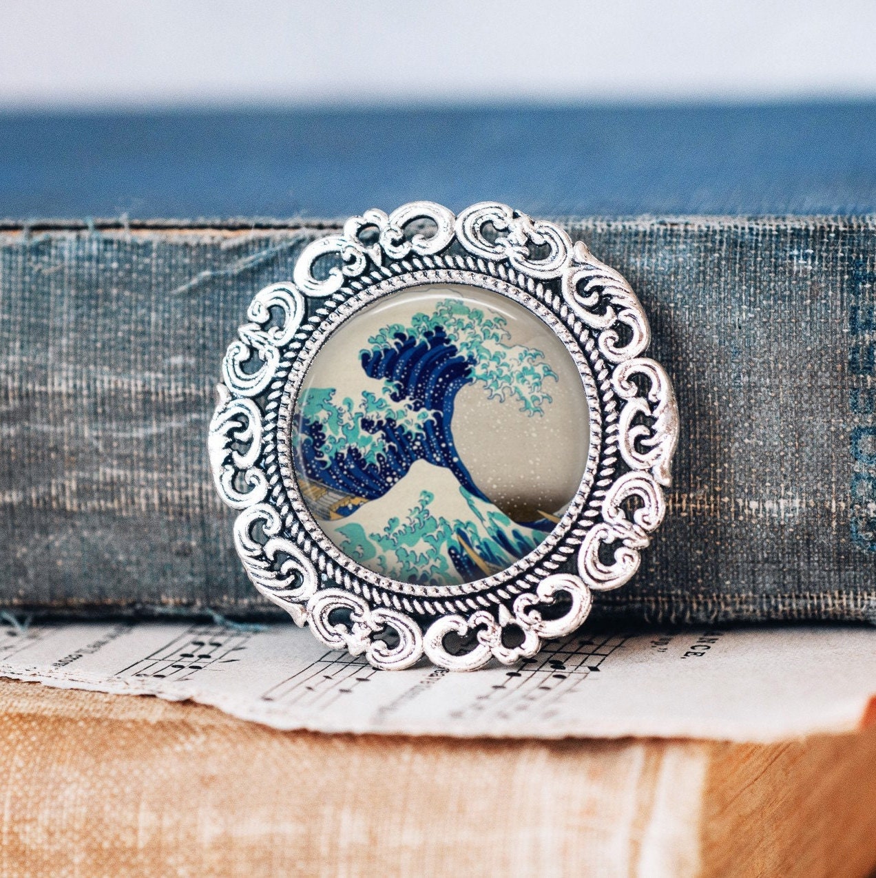 Wave Brooch, Katsushika Hokusai Art, Art Lovers Pin - Etsy