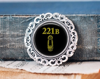 221b Baker Street Brooch: Sherlock Holmes Literary Jewellery
