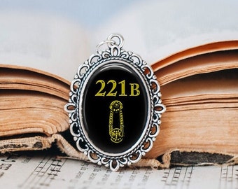 221b Baker Street Pendant Necklace: Sherlock Holmes Jewellery