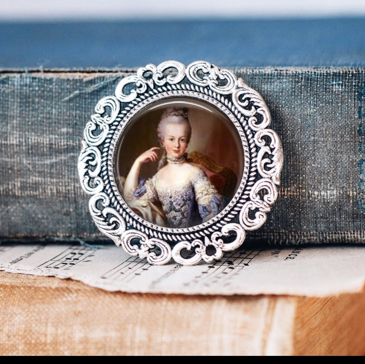Marie Antoinette Brooch Pin - Marie Antoinette Jewellery - Marie Antoinette Gift - French Queen Jewellery - French Decadence Jewellery