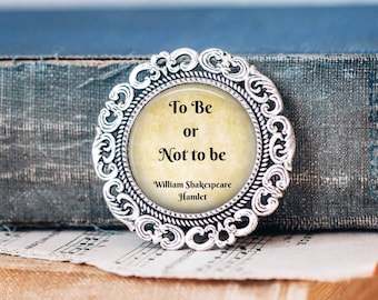 William Shakespeare Pin English Teacher Gift Enamel Brooch Badge Lapel Cosplay William Shakespeare Pin English Teacher Gift Enamel Brooch Badge Lapel Cosplay