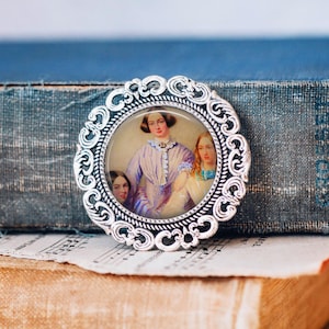 Bronte Sisters Portrait Brooch: Literary Jewellery image 1