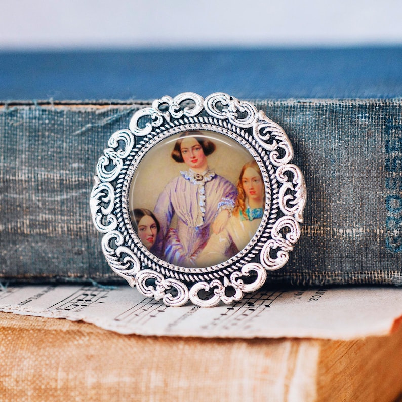 Bronte Sisters Portrait Brooch: Literary Jewellery image 1