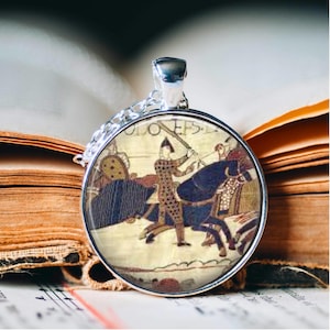 Bayeux Tapestry Pendant Necklace: 1066 Norman Conquest Jewellery - Battle of Hastings