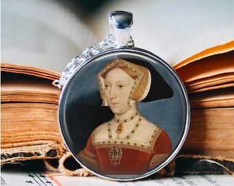 Jane Seymour Pendant Necklace: Tudor Queen Jewellery