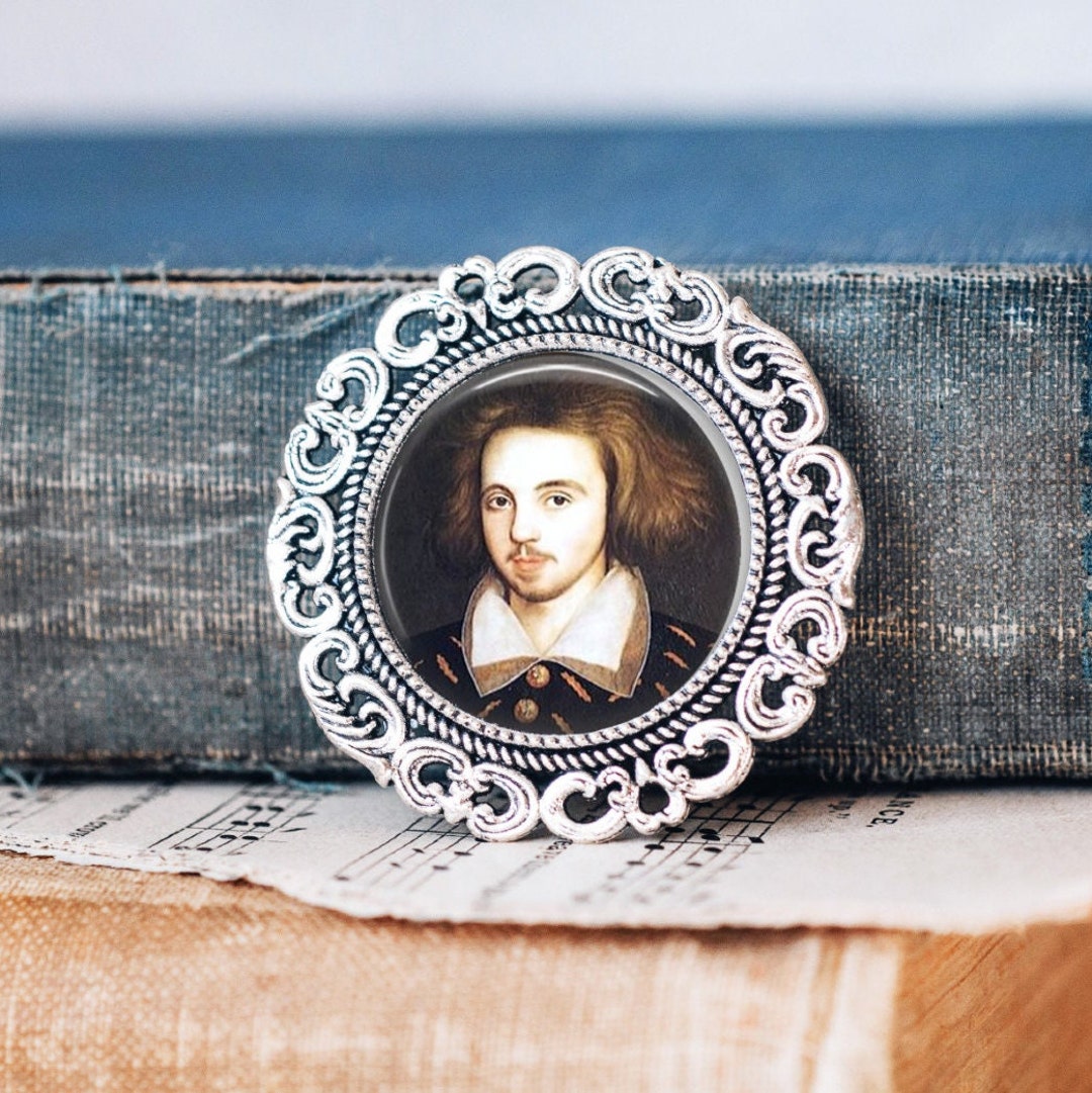 決算SALEで更にお安く❣️美品❣️Liverino Cameo 女性肖像 ブローチ クリストファー・マーロウのブローチ：イギリスの劇作家の肖像画