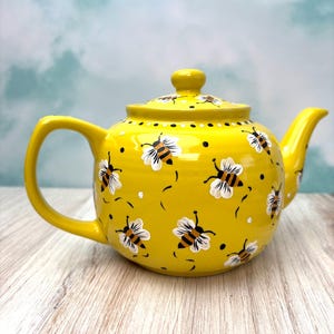 Bee Teapot. Painted 6 Cup Teapot.  Yellow Teapot with Bees. Original Art Teapot. Teapot Lover Collector Gift. Functional Bee Teapot/Bee Gift