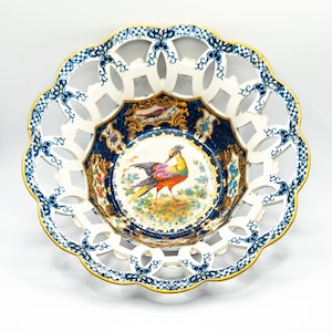 Booths Scale Blue Reticulated Basket Bowl with Pierced Rim Chelsea Birds