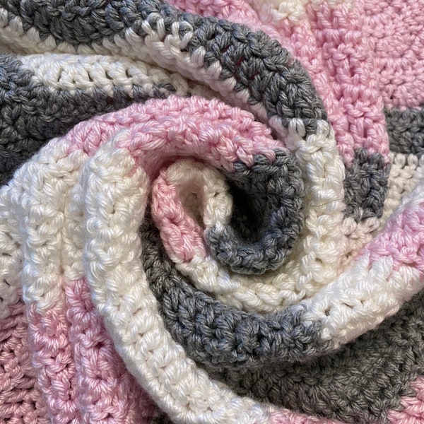 Chevron Crochet Baby Blanket (pink, white, gray)