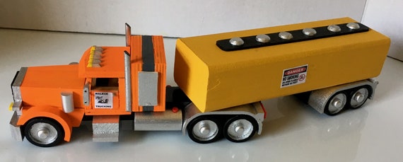 Peterbilt hotsell 389 toy
