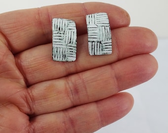 Handmade Copper Enamel Stud Earrings: Textured Line Design