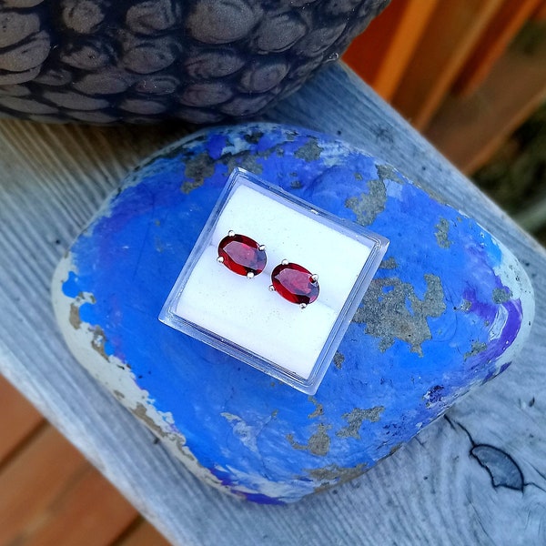 Pyrope Garnet Earrings, Natural Mozambique Garnets 7 x 5 mm Oval Gemstones 1.90 Carats
