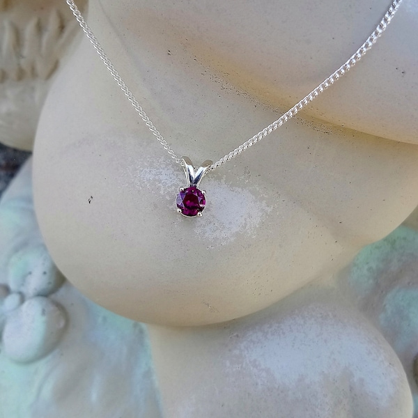 Grape Garnet Pendant, Natural African Garnet 5.0 mm Round Cut 0.70 Carats